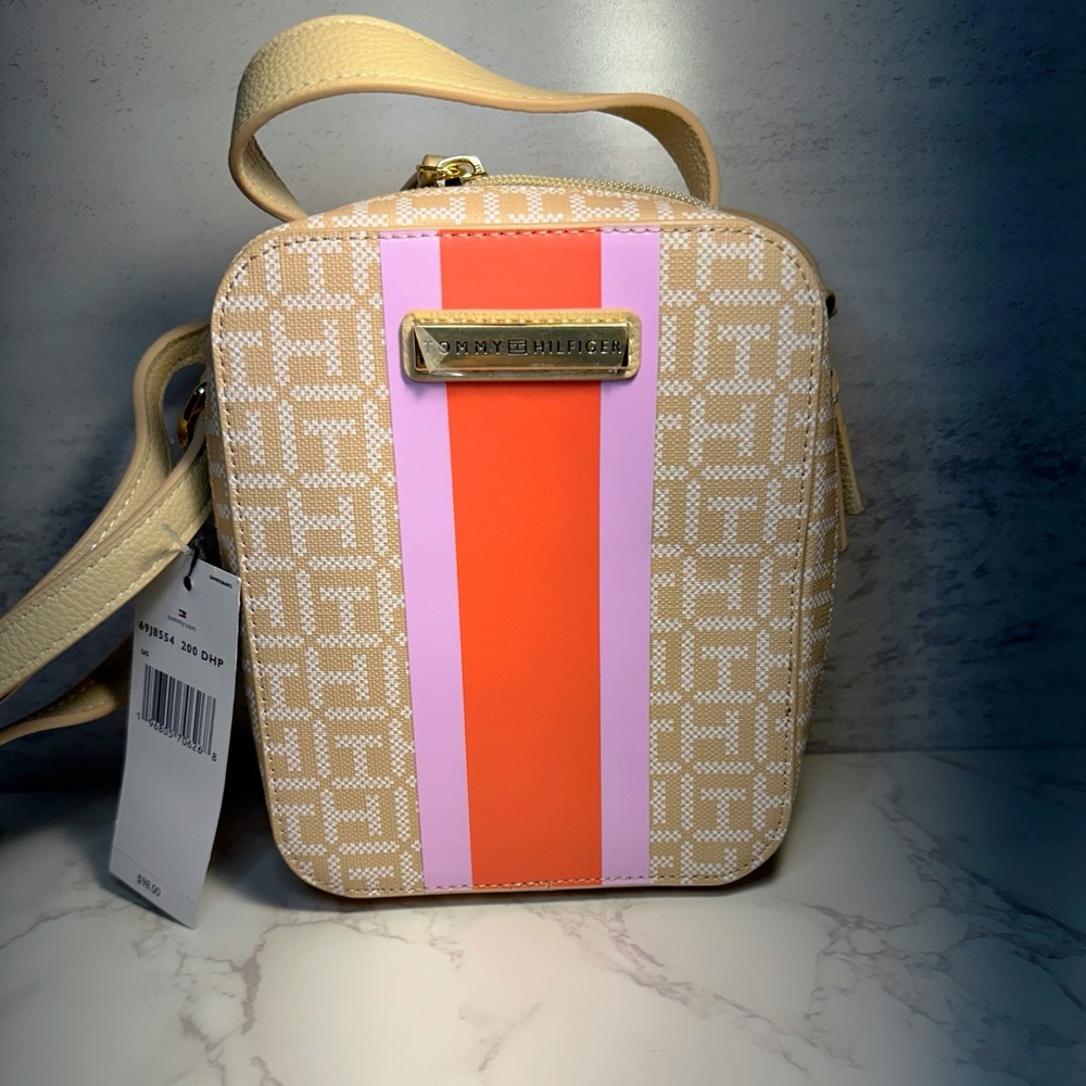 Tommy Hilfiger Women’s Crossbody With Adjustable Strap Bag